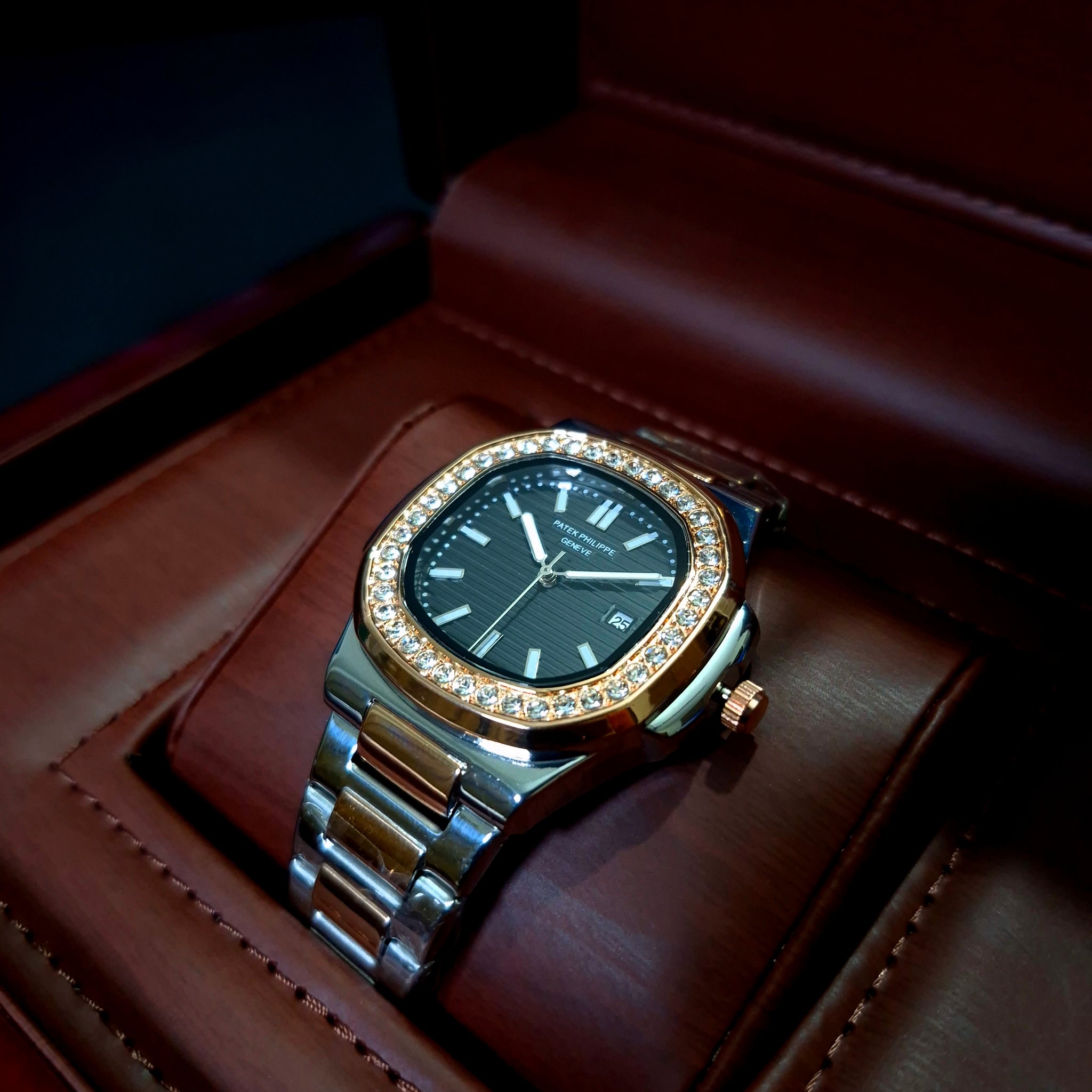 PP Nautilus Two-Tone – Black Dial with Stone Bezel