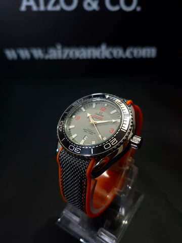Omega Seamaster-Black & Silver Bezel
